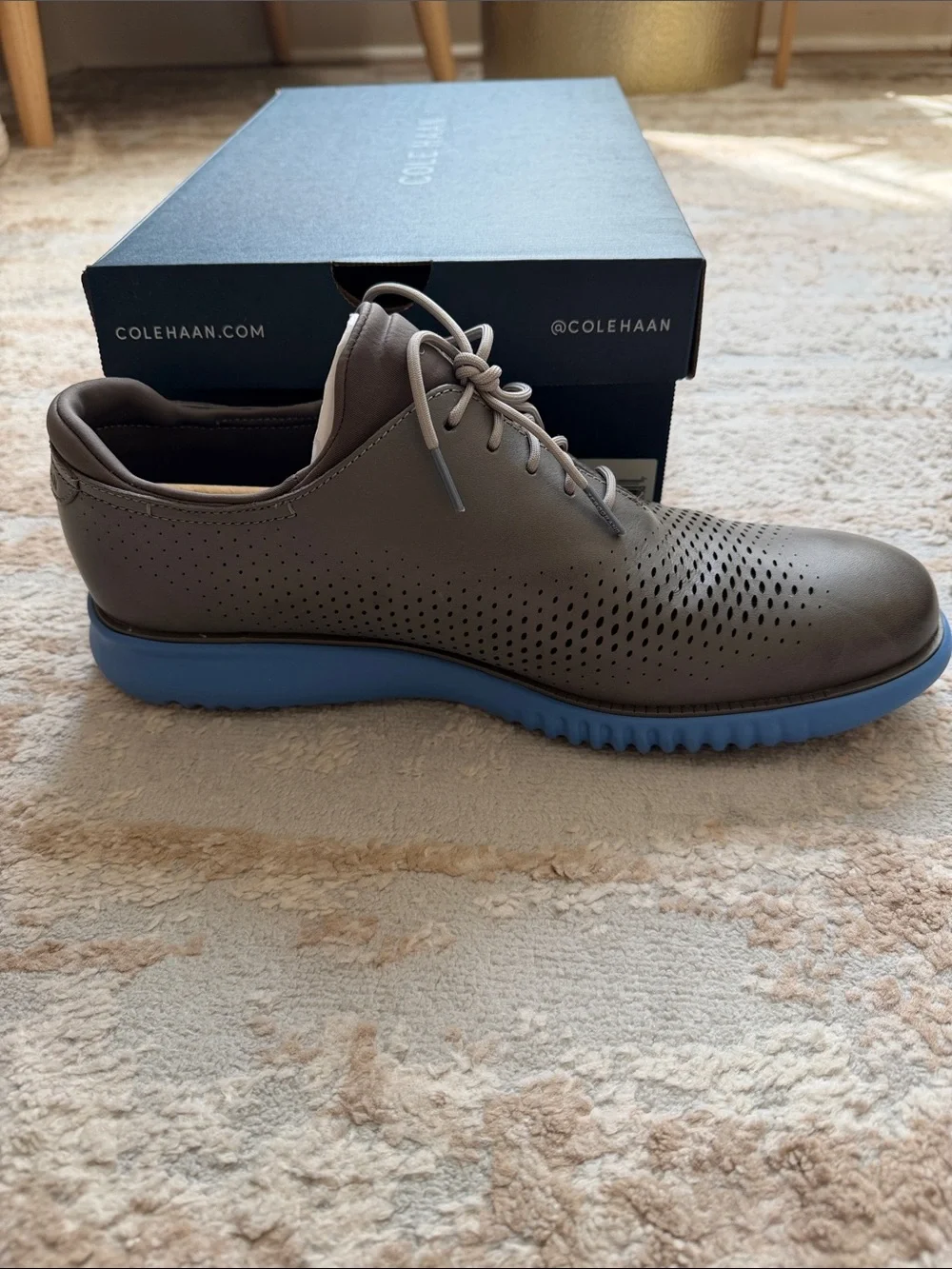 Cole Haan Men’s Gray Leather Oxfords with Blue Sole - Zerogrand - Size 10.5